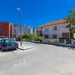 Makalu Apartment